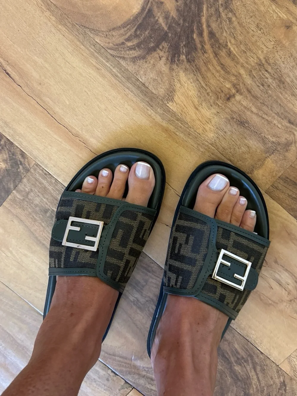 SOLD! F slides brown tan gold 7.5-8 - Picture 7 of 7